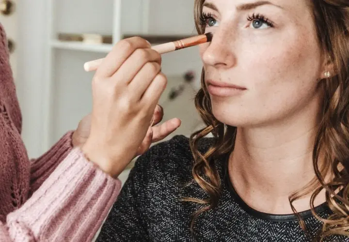 Make-up Coaching: Mehr Selbstvertrauen & makelloses Aussehen