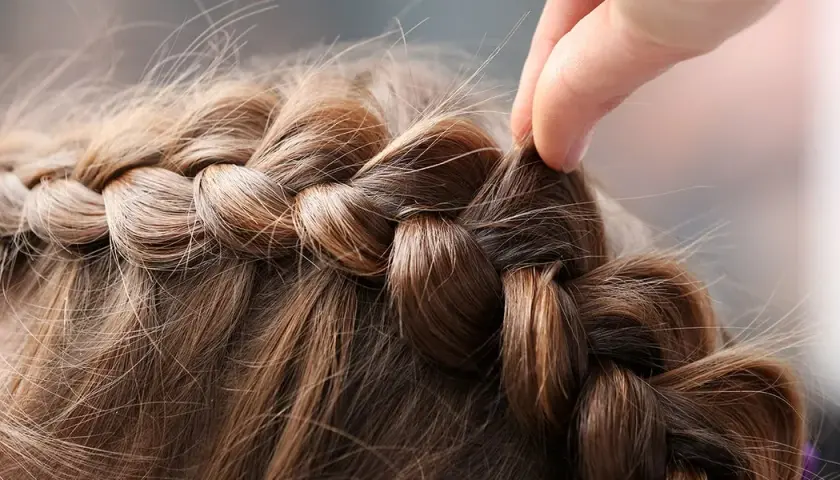 Flechtfrisuren für lange Haare: Anleitungen & Ideen für jeden Anlass